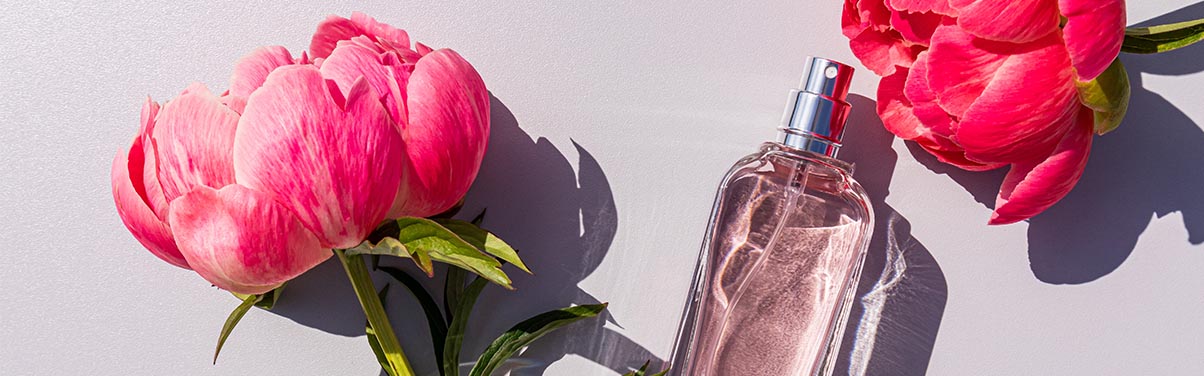 Guide til blomsterparfumer og dufte – fra rose til jasmin.